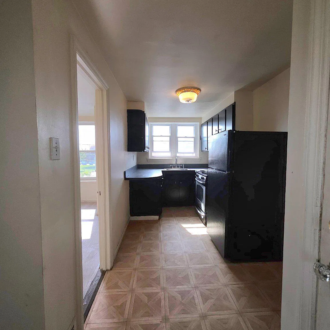 1 bed, 1.0 bath, 1110 sqft, $1,190 — Photo 4
