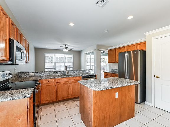 5th image of 13239 Hastings Ln