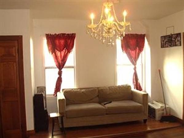 2nd image of 75 Addison St #1