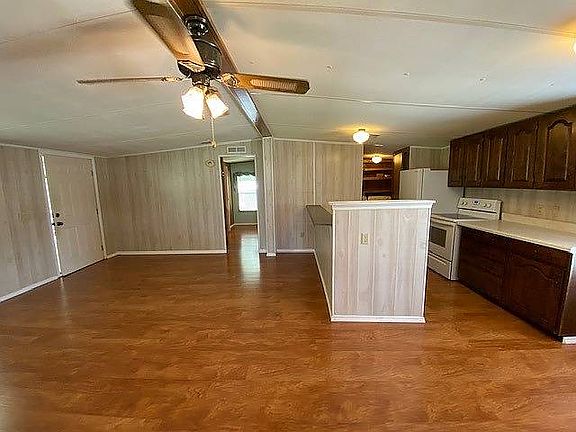4th image of 16700 SE Highway 301 #1