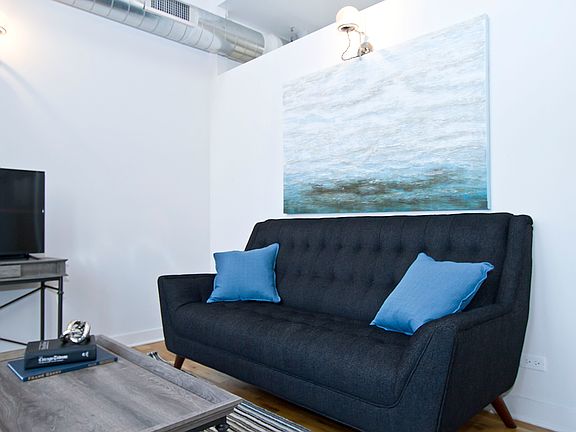 4th image of 1336 N Damen Ave #203