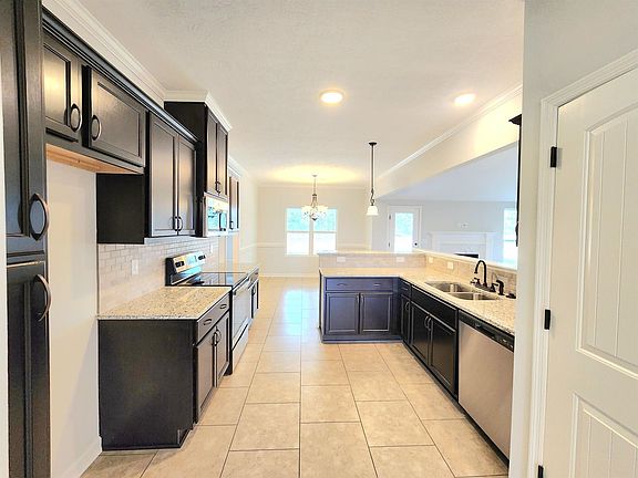 4th image of 3037 Easton Dr