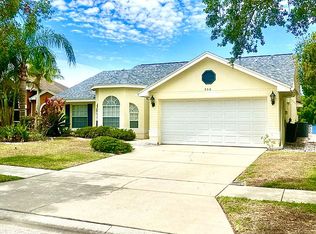 556 Village Dr, Tarpon Springs, FL 34689