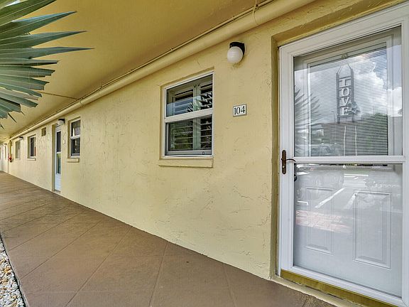 2nd image of 2620 NE 1st Court #104