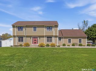 17 Melody Ln, East Hartford, CT 06118