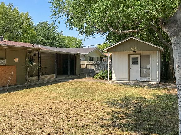 4th image of 2100 Highland Ave