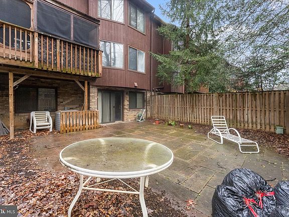 5th image of 11611 Clubhouse Ct