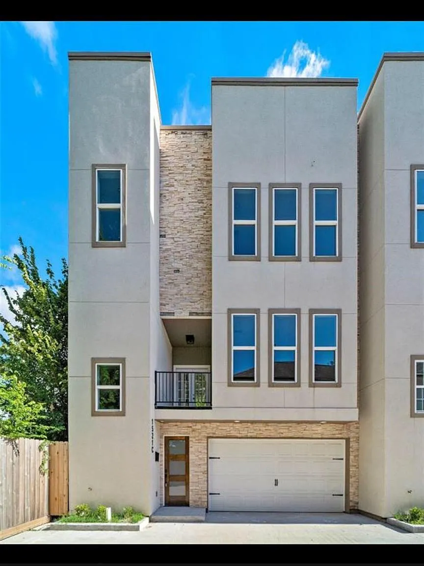 3 bed, 3.5 bath, 1859 sqft, $3,300 — Photo 1