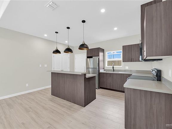 5th image of 1316 N McColl Rd #4