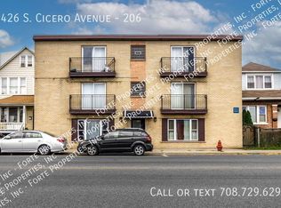 1426 S Cicero Ave #206, Cicero, IL 60804