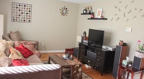 5th image of 28 Short Hills Dr