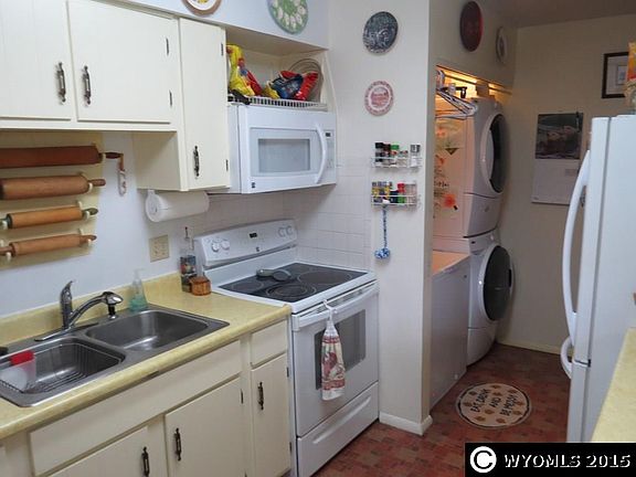 4th image of 1301 W Park Ave