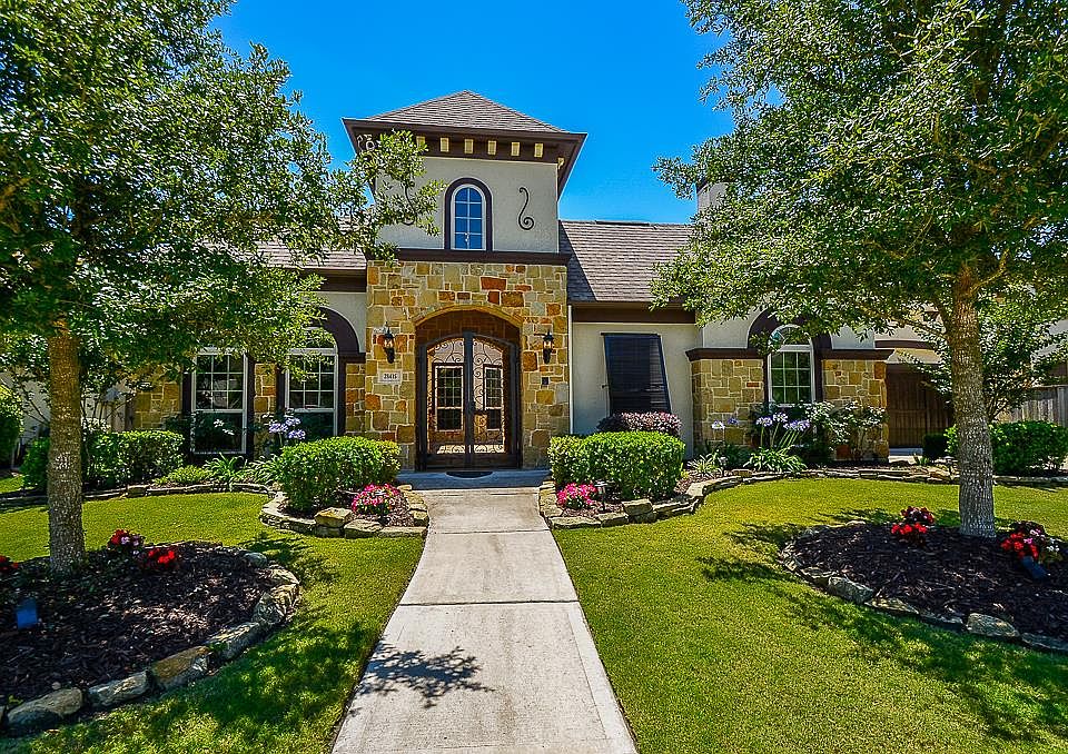 1st image of 28415 Tall Juniper Hill Dr
