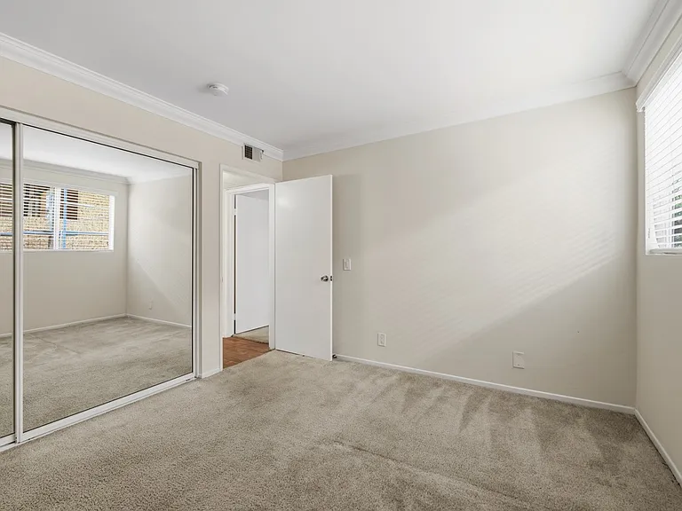 908 S Shenandoah St #103 — Photo 19