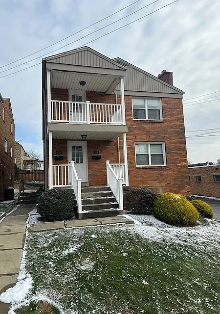 409 Cochran Rd — Photo 1