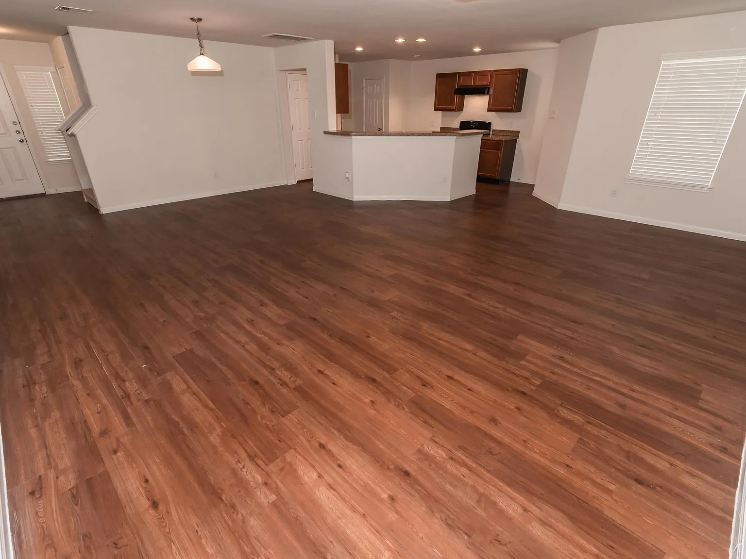South Post Oak Manor — Photo 4