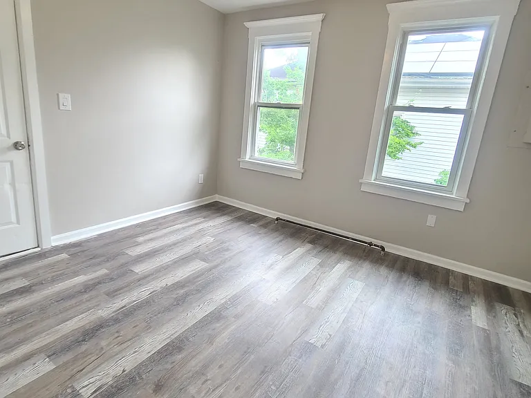 207 N Franklin Blvd #B — Photo 10