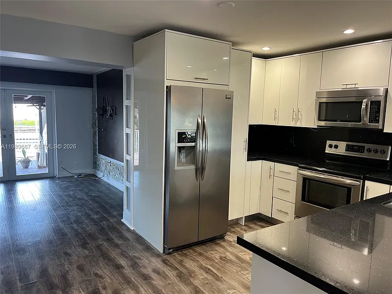 2713 Sherman St — Photo 7
