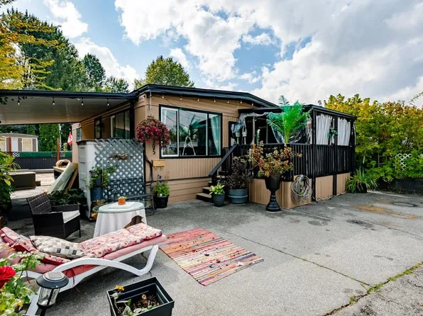 201 Cayer St #305, Coquitlam, BC V3K 5A9