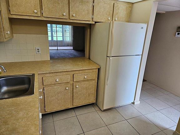 5th image of 1045 Country Club Drive #205