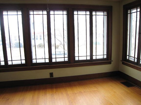 3rd image of 1225 Pursell Ave