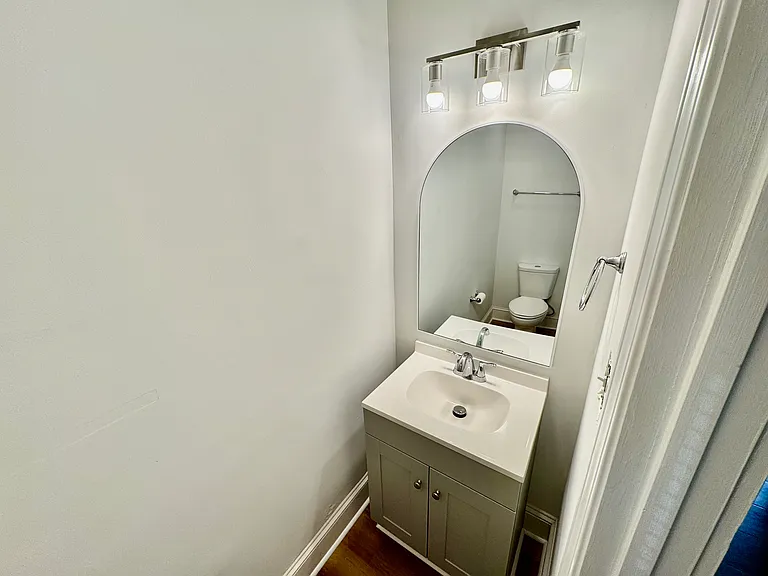 215 Whitehall Rd — Photo 16