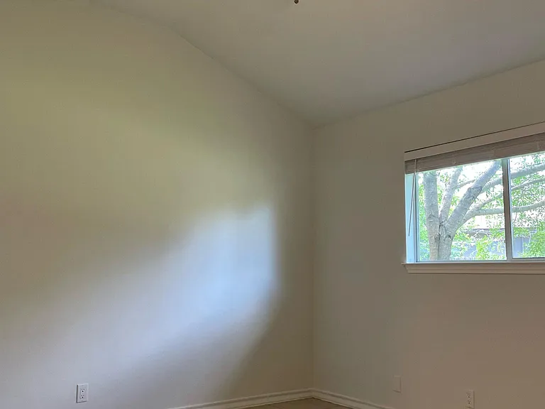 149 Oak Grove Dr — Photo 8