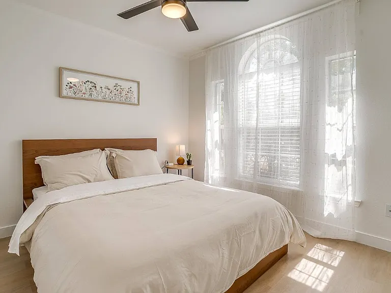 7851 Maiden Ln — Photo 17