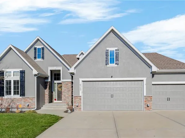 6549 N Whitetail Way, Parkville, MO 64152