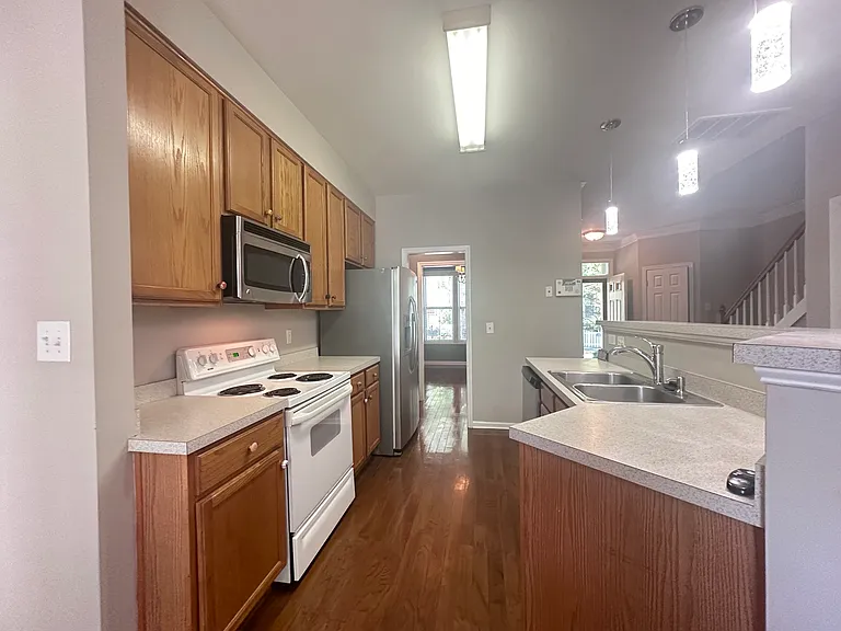407 Heritage Village Ln — Photo 16