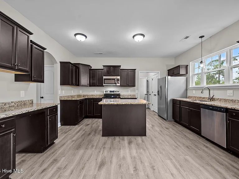 413 Wind Sail Ct — Photo 8