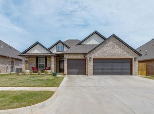 12013 SW 51st St, Mustang, OK 73064