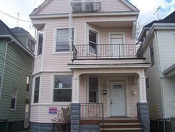 2nd image of 28 Dehart Pl