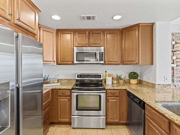 2nd image of 809 Auzerais Ave Unit 419