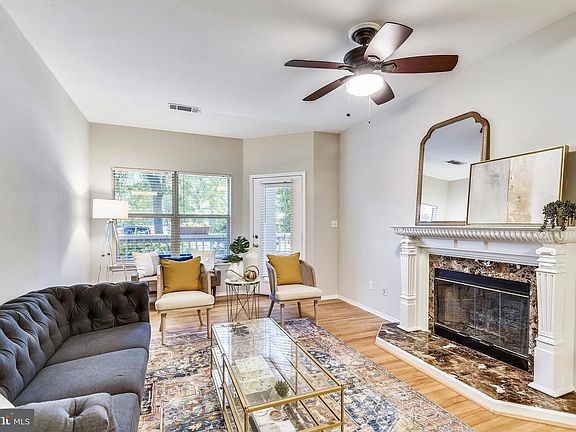 4th image of 4443 Fair Stone Dr APT 101