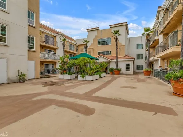 4760 Templeton St APT 3216, Los Angeles, CA 90032