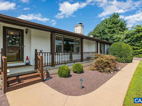 2nd image of 15179 Woodcrest Dr