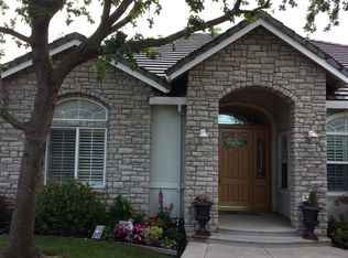 5257 Wyndham Oak Ln, Carmichael, CA 95608