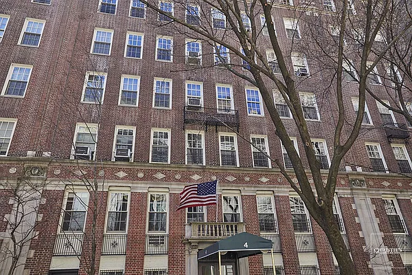 Sold by Christie's International Real Estate Group, LLC | media 17