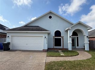 6825 Windy Creek Dr, Corpus Christi, TX 78414