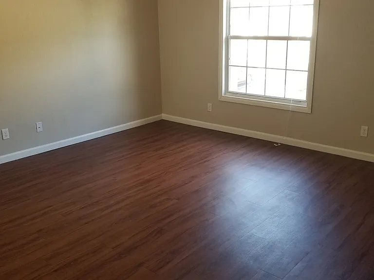 Steeple Club Apartments — Photo 48