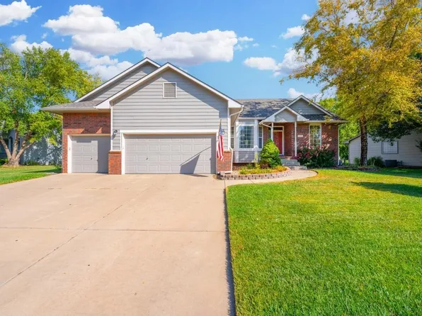 249 S Lakeside Dr, Andover, KS 67002