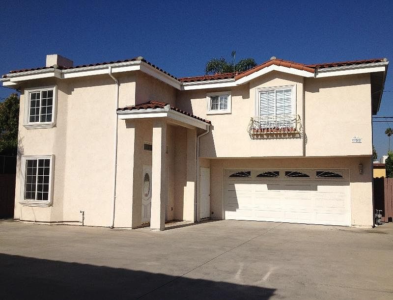 1st image of 302 S Santa Anita Ave