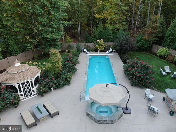 5th image of 11000 Beverlys Ford Ct