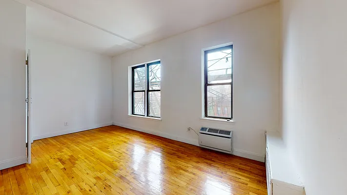 Rented by Bond New York | media 3