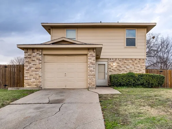 2437 Dancy Dr N, Fort Worth, TX 76131