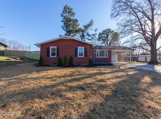 16 Oak Grove Rd, Jackson, TN 38301