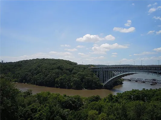 Sold by R New York | media 1