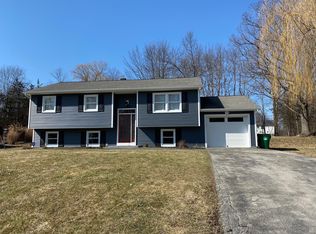 182 Riverview Dr, Fishkill, NY 12524