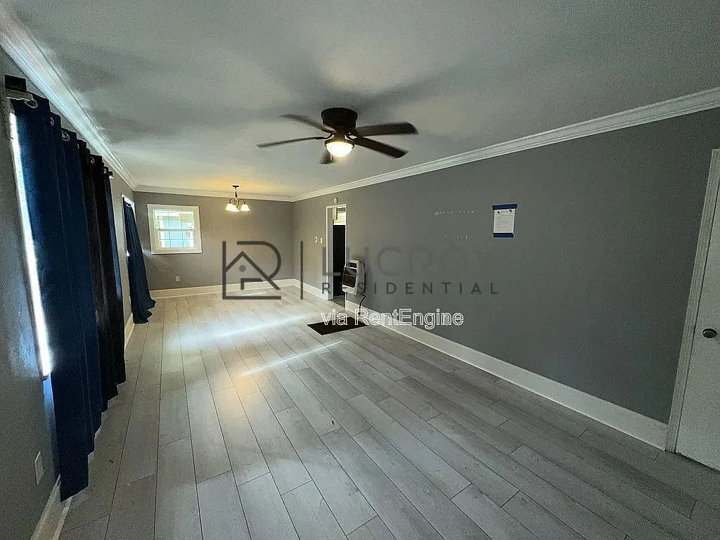 3 bed, 2.0 bath, 1200 sqft, $1,100 — Photo 3